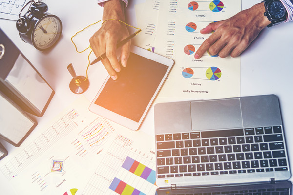 績效目標(biāo)設(shè)定：明確目標(biāo)，為員工指明方向