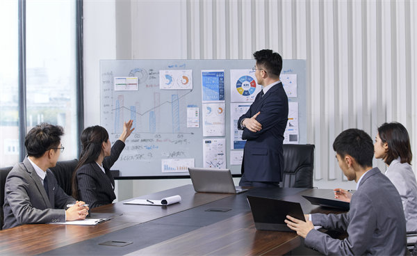 強化集團風險防控，確保穩健運營，守護企業安全