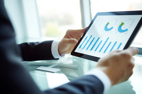 公司年度經(jīng)營計劃實現(xiàn)目標的關(guān)鍵舉措有哪些？