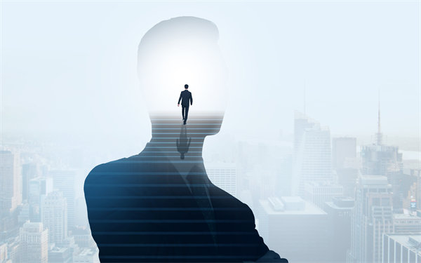 模擬經(jīng)營，發(fā)現(xiàn)企業(yè)不足，制定適合企業(yè)的戰(zhàn)略規(guī)劃