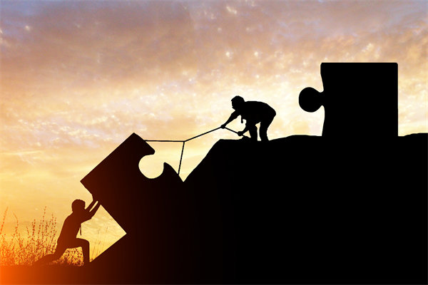 長(zhǎng)期激勵(lì)計(jì)劃（如股權(quán)激勵(lì)）如何助力企業(yè)可持續(xù)發(fā)展？