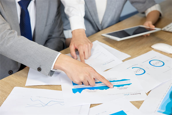 隨著業(yè)務發(fā)展，如何靈活調整組織規(guī)模與結構？