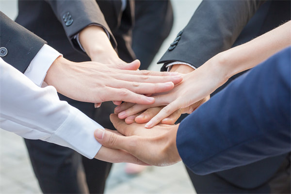 如何平衡員工工作與生活的界限，增強工作滿意度？