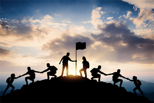 如何有效實施員工培訓(xùn)計劃，提升團隊整體能力？