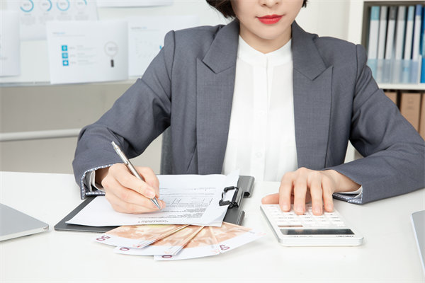 企業(yè)戰(zhàn)略轉型的關鍵成功因素與風險規(guī)避策略何在？