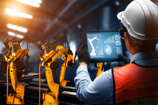 以科技創新驅動產業發展，傳統制造業如何數字化轉型？