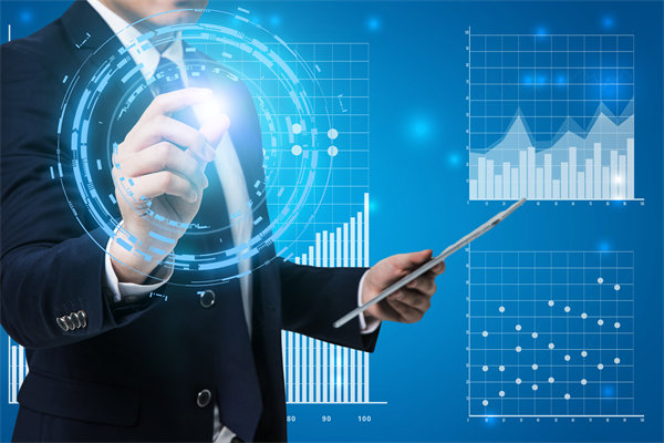 年度經營計劃實施中，如何確保各部門協同一致？