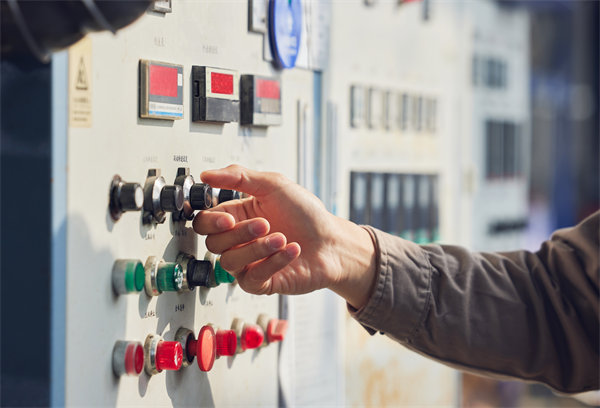 持續改進機制在精益生產中如何驅動質量與成本雙贏？