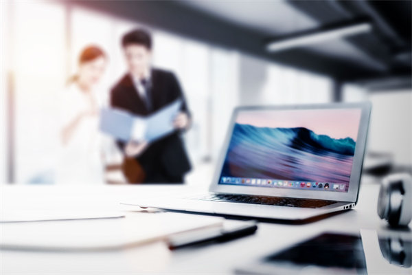 遭遇市場波動時，如何靈活調(diào)整年度經(jīng)營計劃？