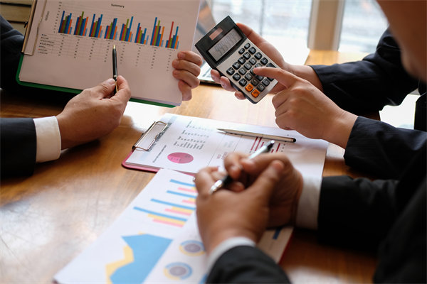 企業(yè)薪酬預(yù)算有限，如何合理分配以實現(xiàn)最大效益？