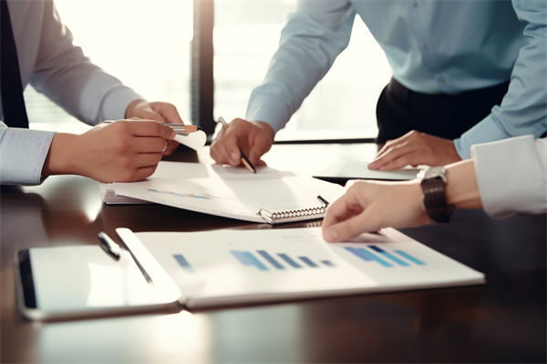 如何確保薪酬績(jī)效體系公平透明，增強(qiáng)員工信任？