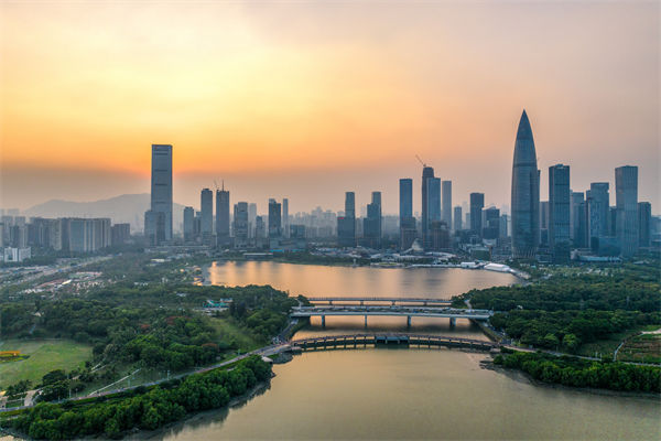 深圳集團管控咨詢公司如何助力企業實現高效集權與分權？