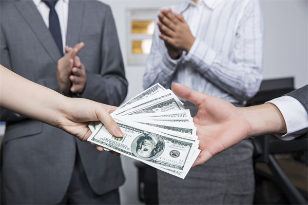 薪酬優(yōu)化時(shí)，如何評(píng)估員工貢獻(xiàn)與崗位價(jià)值？