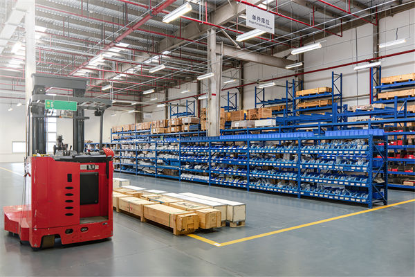 如何通過供應鏈咨詢優化企業的庫存管理策略？