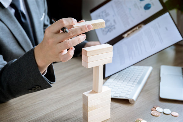 如何通過(guò)預(yù)算管理，加強(qiáng)企業(yè)的風(fēng)險(xiǎn)預(yù)警與防范能力？