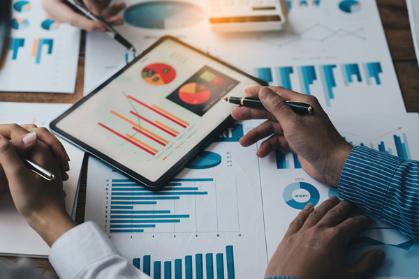 面對(duì)多元化業(yè)務(wù)，集團(tuán)如何精準(zhǔn)制定管控體系與策略？