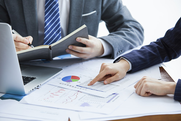 傳統績效評估漏洞百出，績效咨詢如何重塑公正流程？