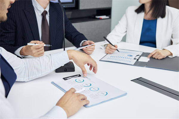 哪些行業人才火爆就業市場？人力資源管理有何啟發？