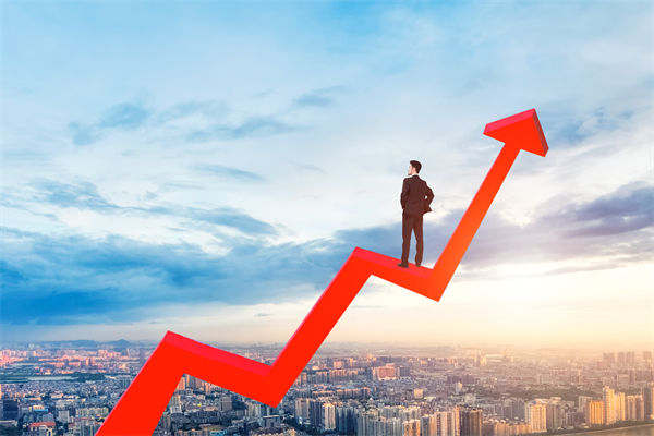 員工績(jī)效不佳，是應(yīng)該立即解雇還是給予改進(jìn)機(jī)會(huì)？