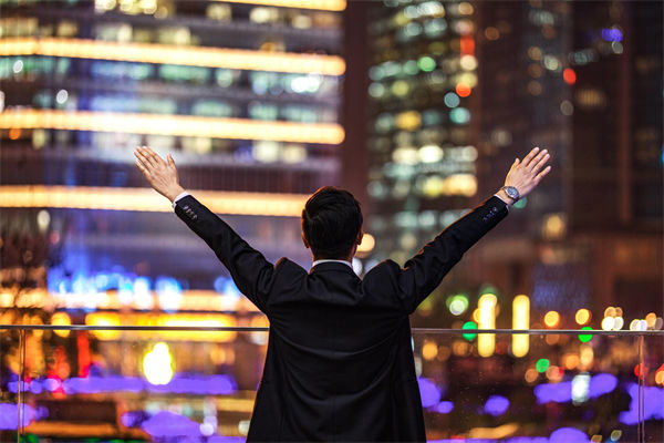 行業薪酬競爭激烈，企業怎樣優化薪酬吸引頂尖人才？