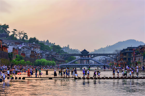 出行熱、消費旺、體驗新，品牌營銷如何在假期發(fā)力？