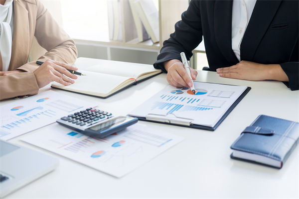 央行5月7日宣布降準(zhǔn)降息，對企業(yè)薪酬績效的啟示