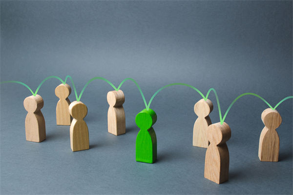 戰(zhàn)略執(zhí)行層層衰減，集團(tuán)管控如何確保目標(biāo)精準(zhǔn)落地？