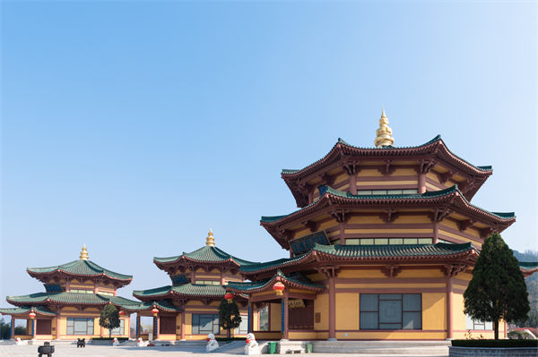 煙臺企業(yè)戰(zhàn)略模糊難落地？戰(zhàn)略咨詢公司如何精準(zhǔn)錨定增長賽道？