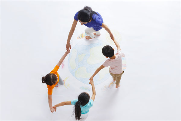 別讓盲卡盲盒“收割”孩子，關聯企業戰略怎么看？