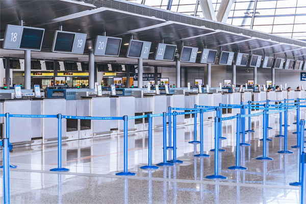 航班即將關閉艙門發現2人上錯飛機，有何精益啟示？