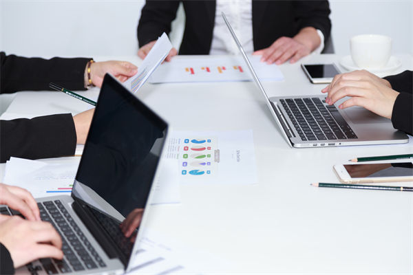 只看績效數(shù)據(jù)的企業(yè)，如何留住真正的實(shí)干者？