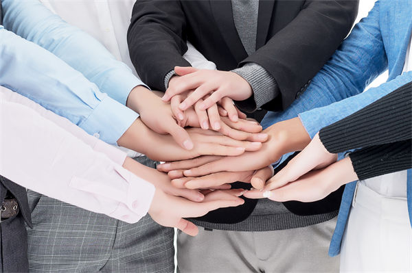 游客進(jìn)入麗江古城要交錢了，對企業(yè)文化有何啟示？