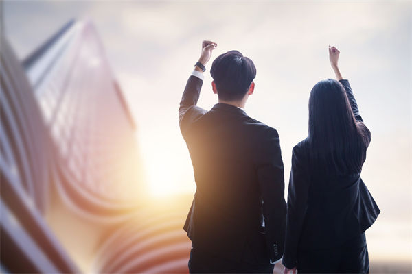 薪酬咨詢分析：公職人員兼職送外賣，紀委回應來了