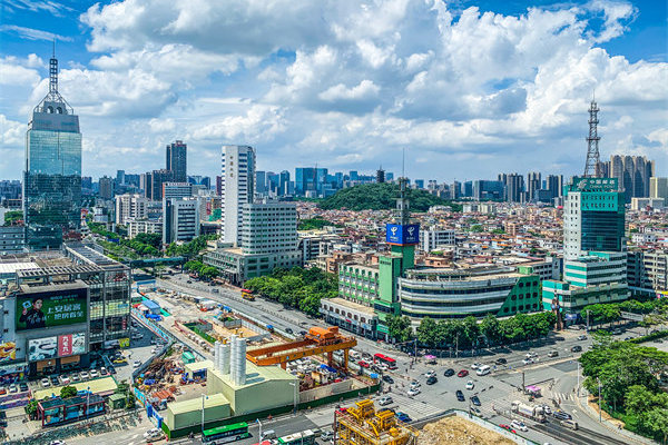 佛山管理咨詢公司深度助力，企業如何加速突破成長天花板？