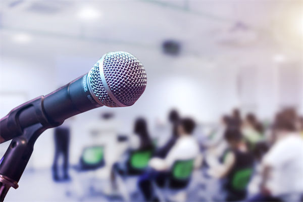 人力資源咨詢：新人領證時收到民政局1500元獎勵