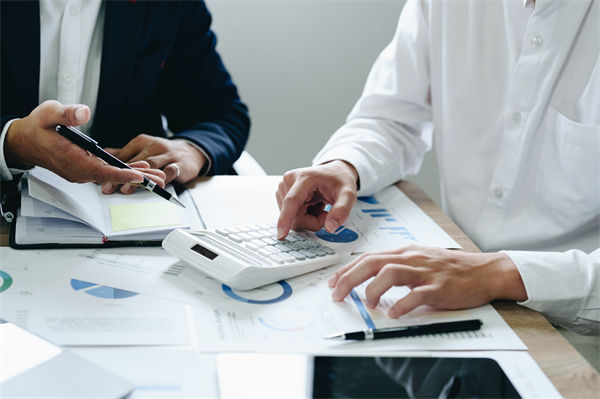 暑期檔電影票房破115億，預(yù)算管理咨詢怎么看？